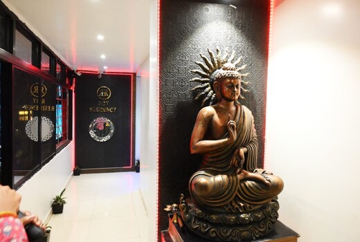 Hotel Roy Residency