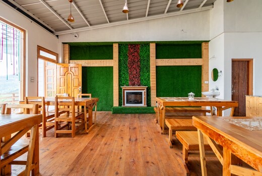 Wood Crista Retreat kufri