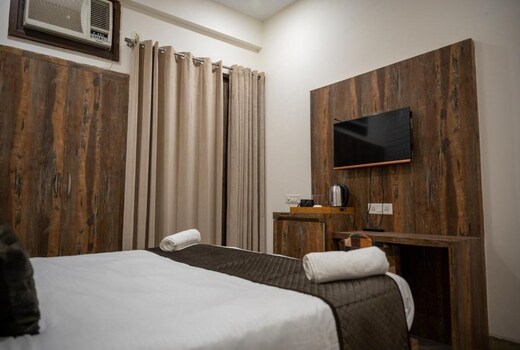 Hotel Imperial Stayz Sector 42