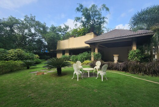Albergo BNB 2BHK with a party deck