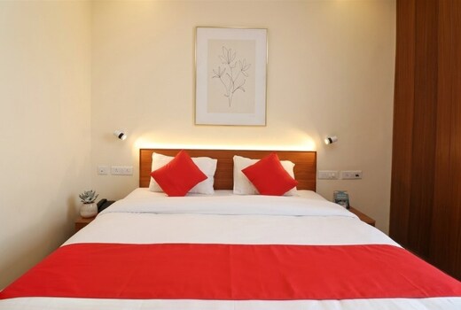 Hotel Meerut International