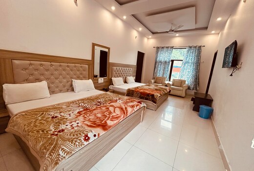 Alaknanda Motel & Restaurant