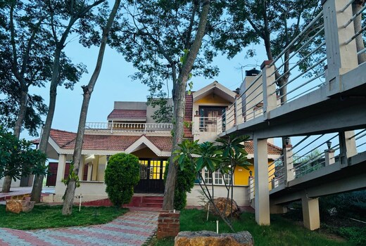 Nemmadi farmhouse