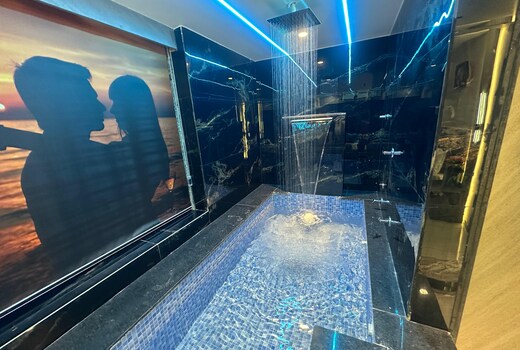 HOTEL THE VIBES