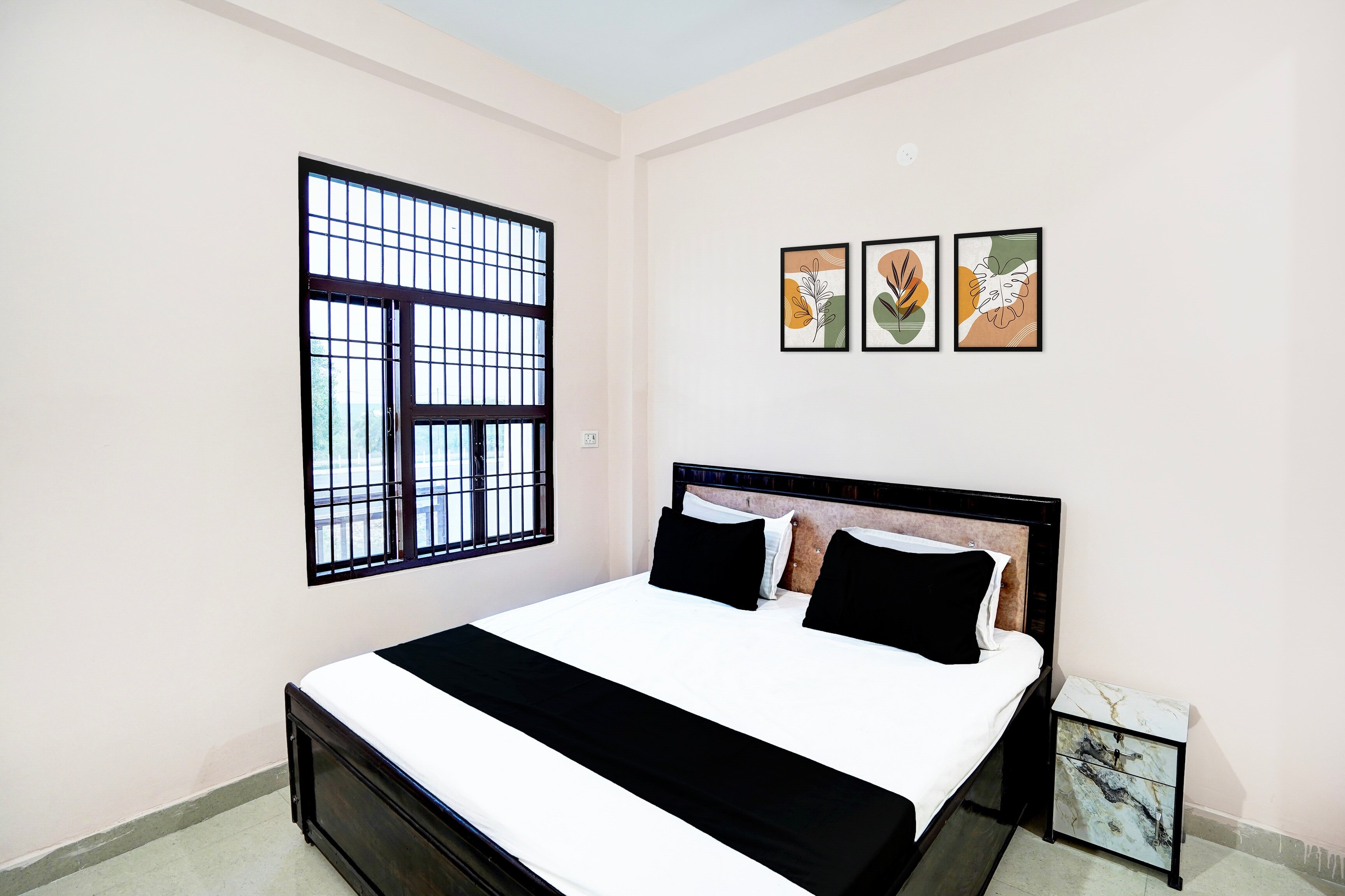 Hotel O 83170 Moon Light Residency