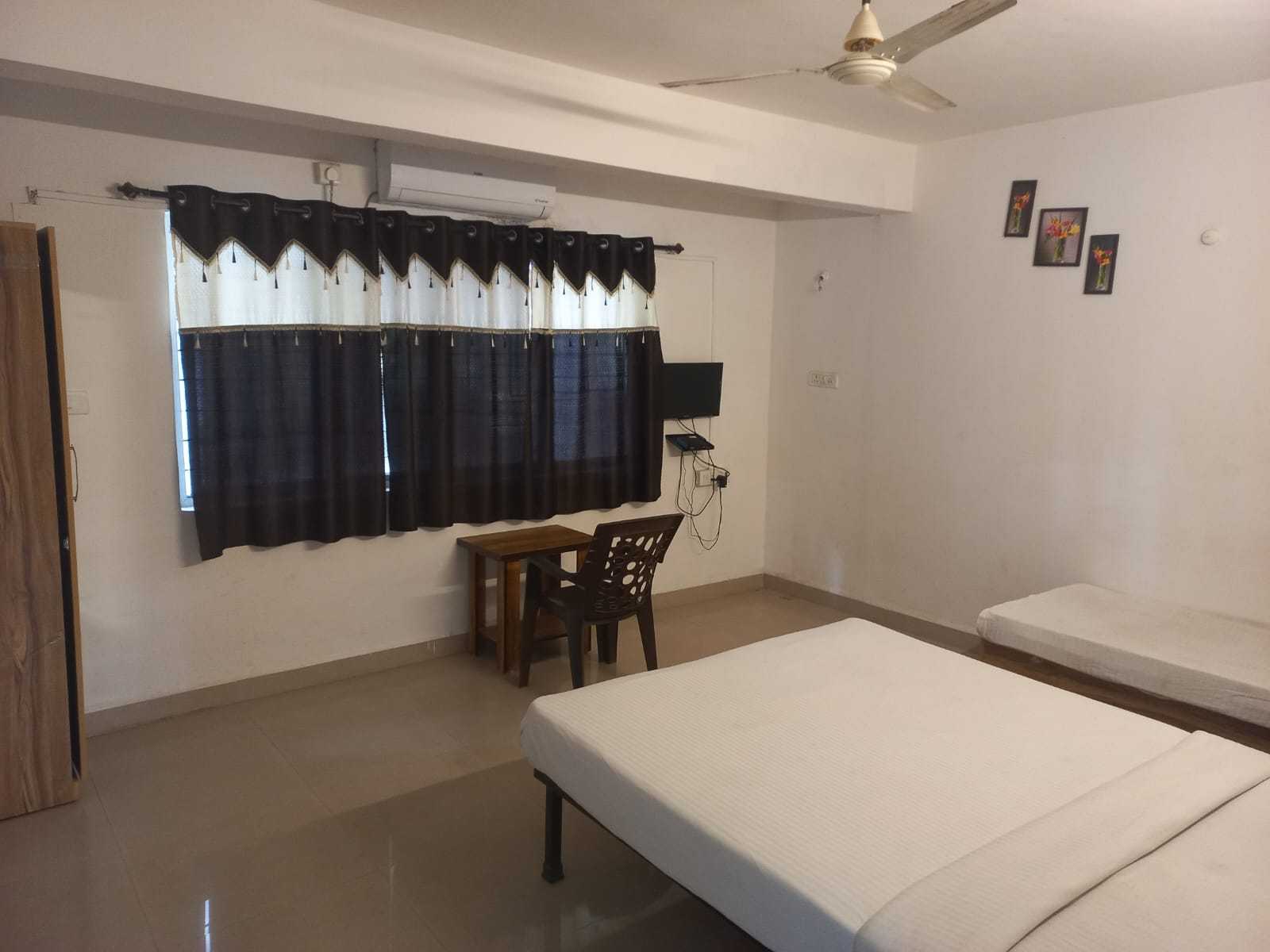 OYO 819591 Hotel Gokul