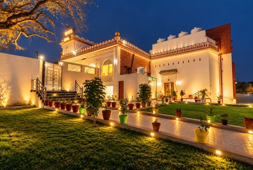 Chaubeyji's Heritage Hotel