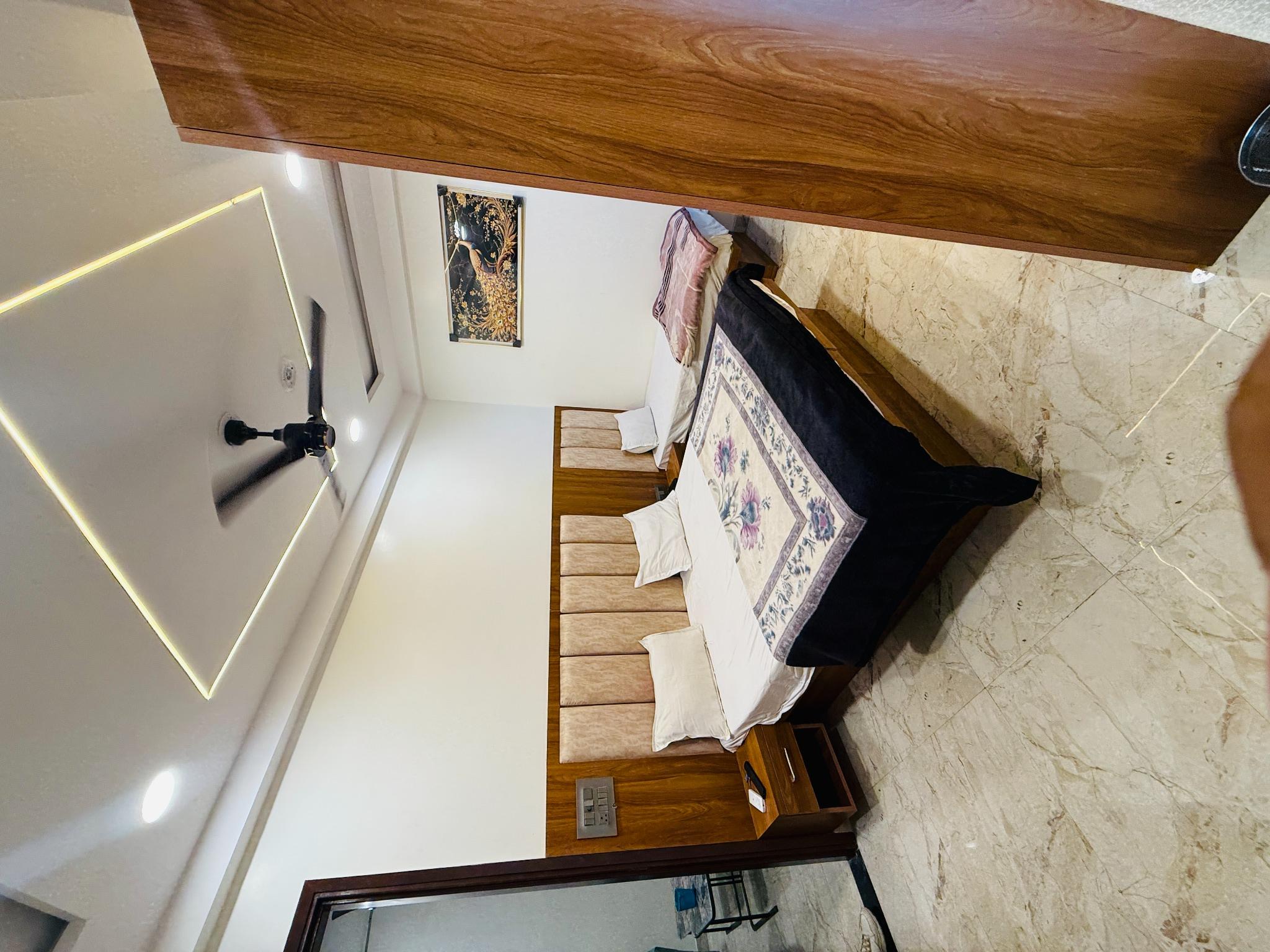 Hotel Awadh Plaza