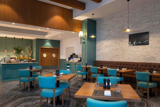 Adagio Doha