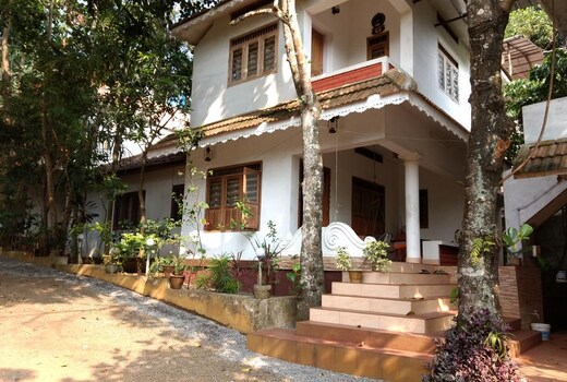 Elephant Hills Homestay