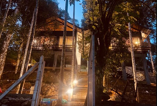 SR Villa River view