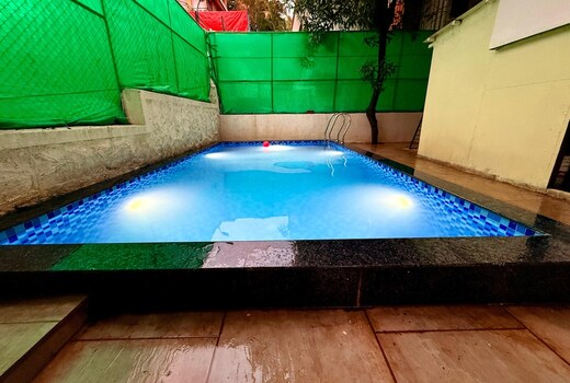 Starlit 4bhk villa with pvt Pool by Regara Stays