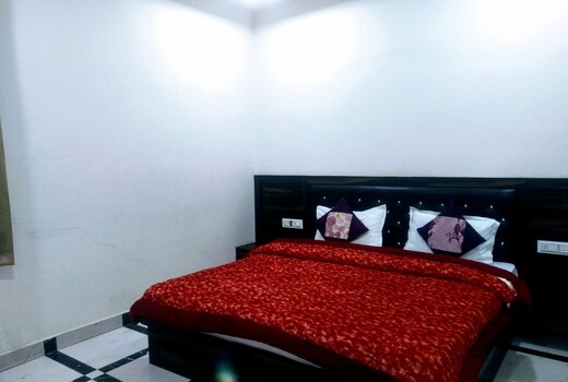 The Corridor Home Stay