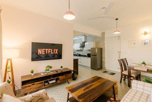 Da Alohas Horizon Suite -1BHK Pool and Field Views
