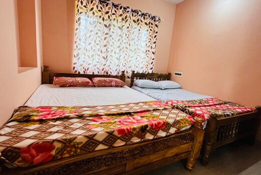 S.H HOMESTAY