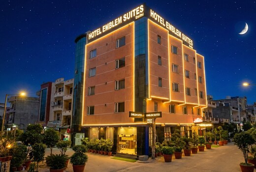 Hotel Emblem Suites By Denver, Delhi Airport