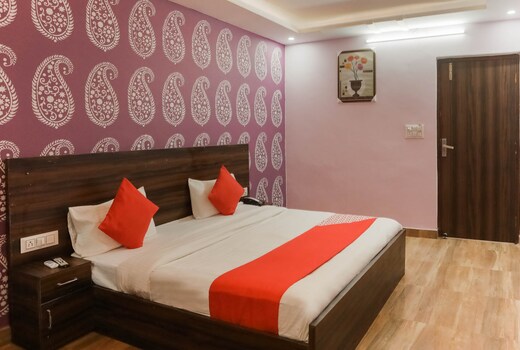 Hotel O Red Velvet Rooms & Banquet