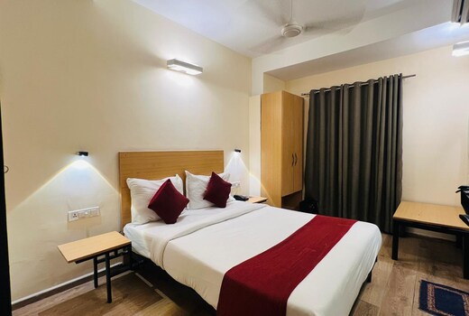 Hotel Dlive Indore