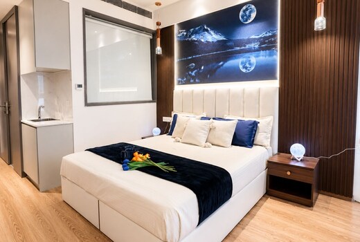 Golden sunrise studio apartment