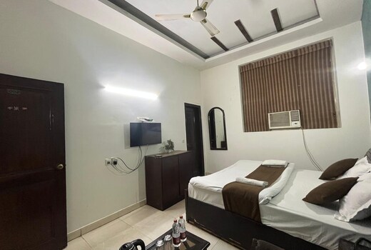 SHARDA INN