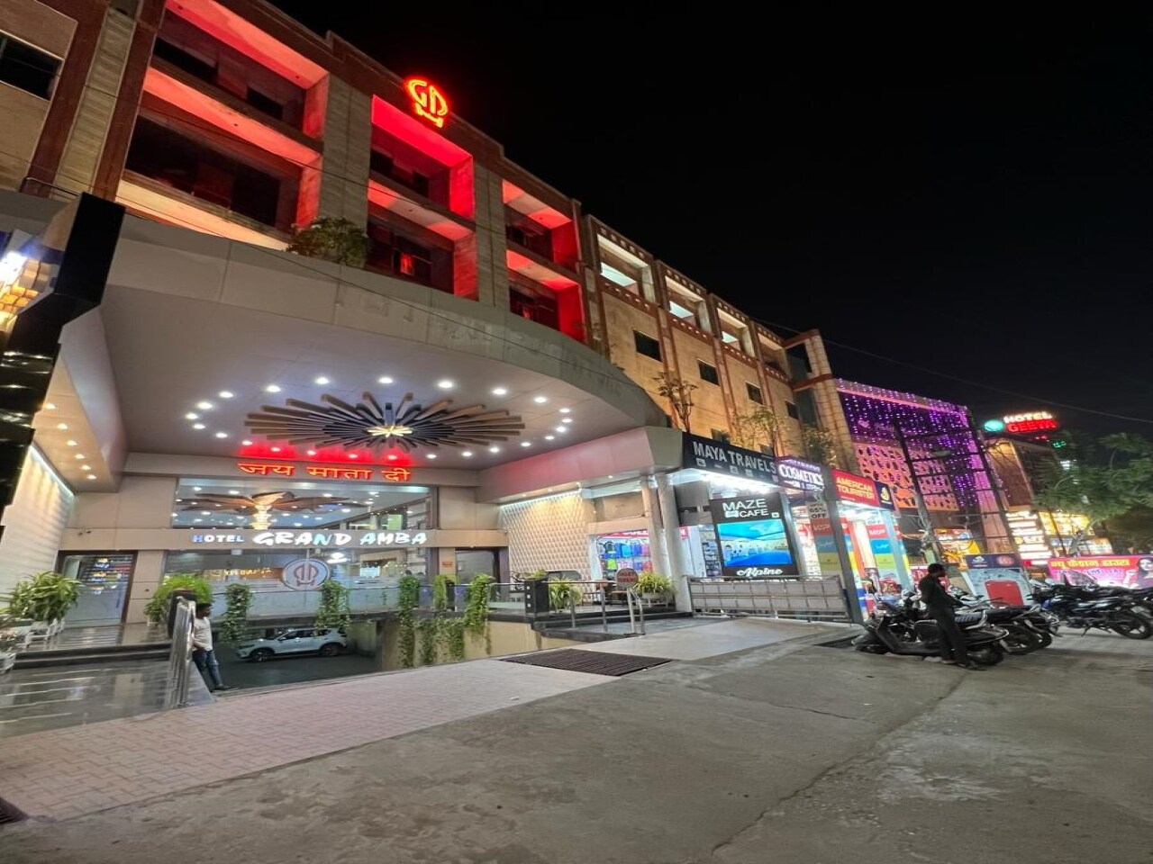 HOTEL GRAND AMBA