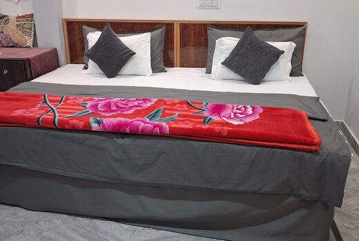 Abhi Ganga Homestay | Near Ganga Ghat