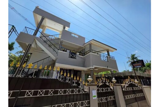 FabHotel Blueberry Residency