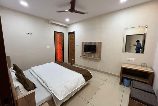HOTEL PRAKASH Block 1