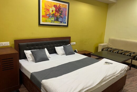 Hotel Pearl Residency