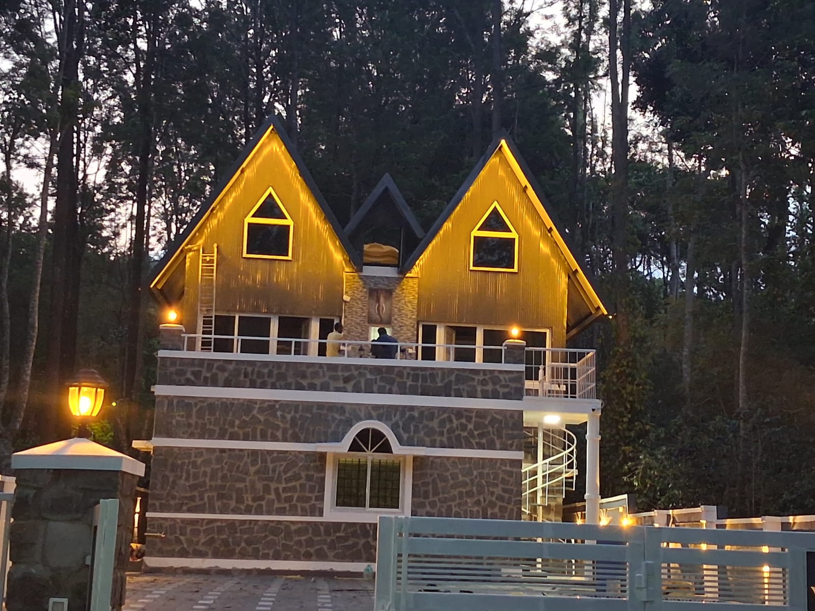 The Royal Stone House Yercaud 2BHK Luxury 2 A Type