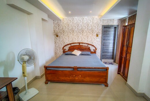 Azalia The Poolside Villa