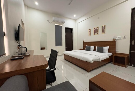 Executive House