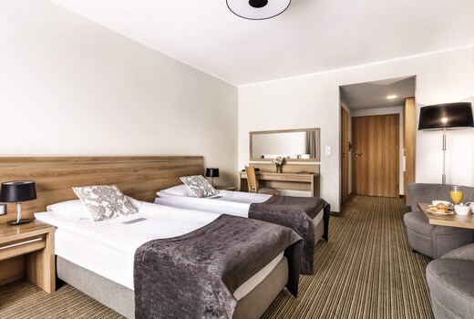 Mercure Wiazowna Brant