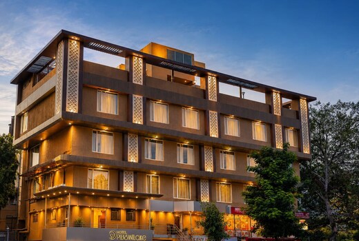 Hotel Pleasant Lake