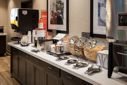 Hampton Inn & Suites by Hilton Seattle/Redmond