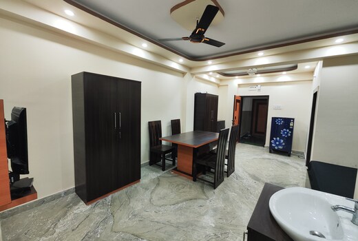 Big and Stylish 2BHK Service Apt for Family and Groups