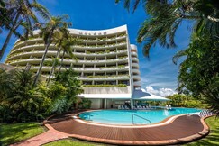 Hilton Cairns
