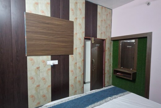 H K Paying Guest House