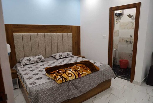 Hotel O Divine Residency