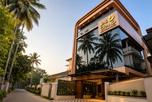 Jas Grand Inn