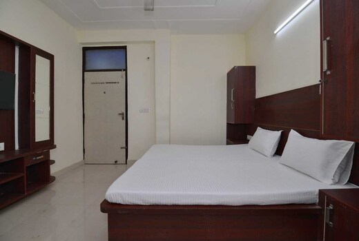 Hotel O HOLY LIGHT HOUSE
