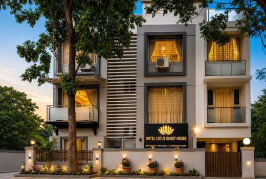Hotel Lotus
