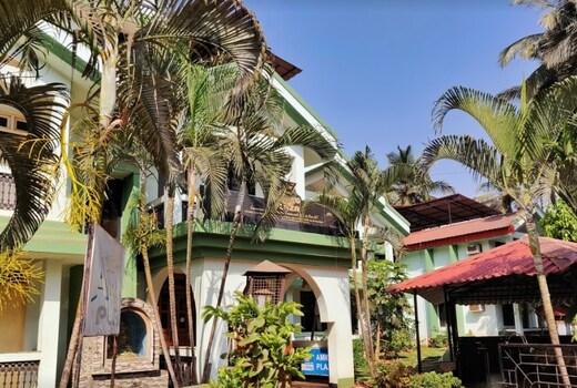Amigo Plaza