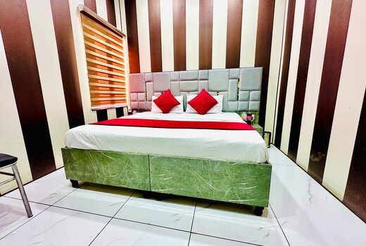 Hotel Star Inn