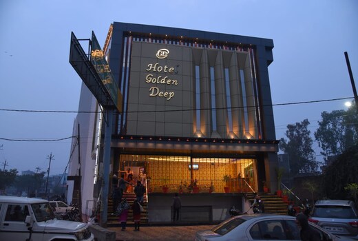 HOTEL GOLDEN DEEP