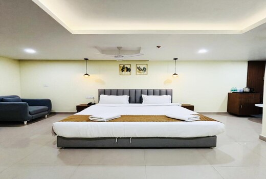 RASIKA HOTEL AND RESTRO