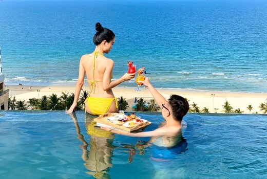 Santa Luxury Hotel