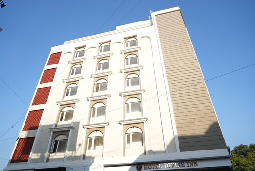 Hotel Divine inn