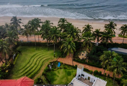 Cheshire Village - Beach Resort