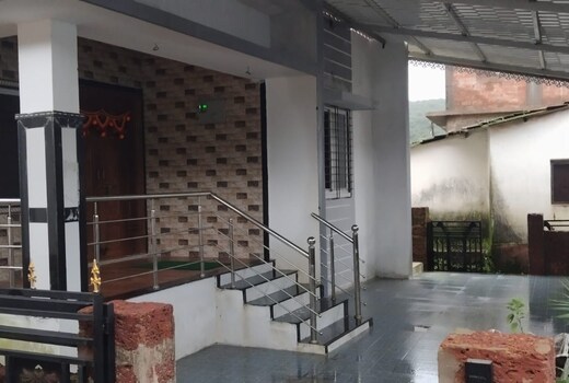 Aaravs Homestay Near Amboli
